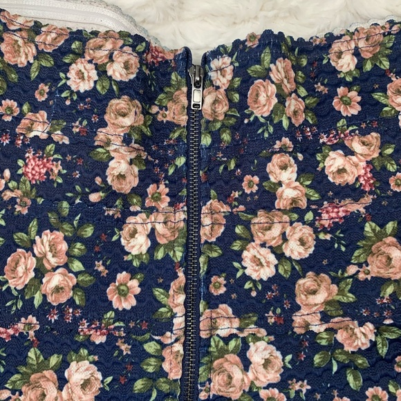 ⭐️3/$15⭐️ Sans Souci Navy Floral Strapless Dress - Picture 5 of 8